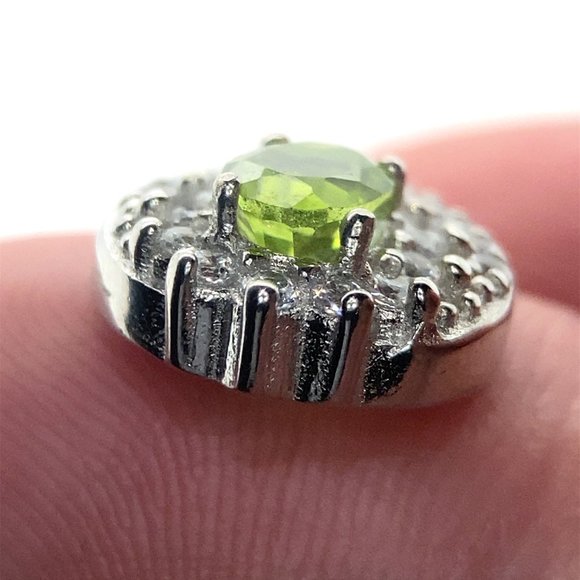 Peridot 2.42ct Platinum Finish Solid 925 Sterling Silver Earrings - Picture 3 of 7